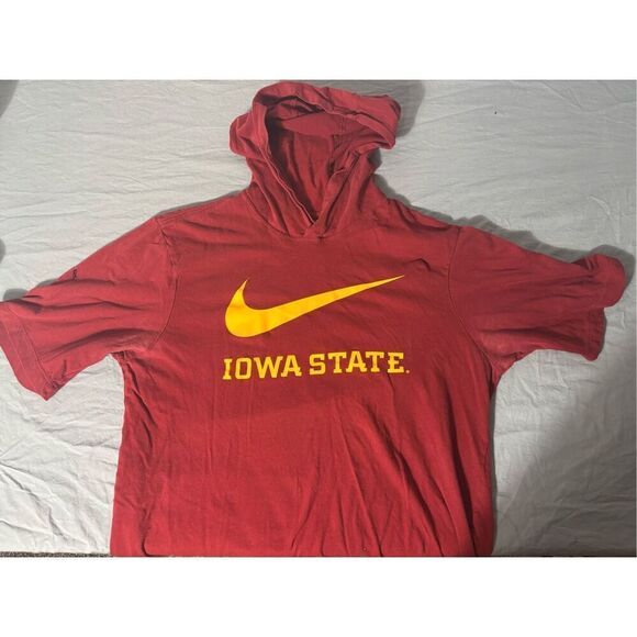 Nike Iowa Cyclones Hooded Shirt Men's Medium M Red The Nike Tee - Picture 1 of 9